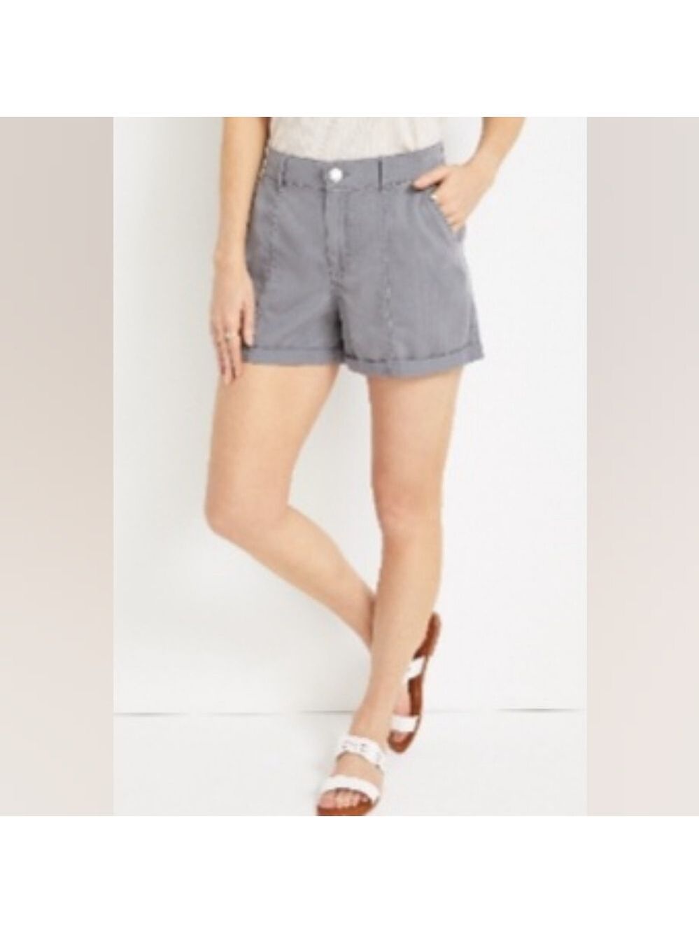 Maurices Rolled Hem 4 inch Gray Weekender Shorts Small - New With Tags